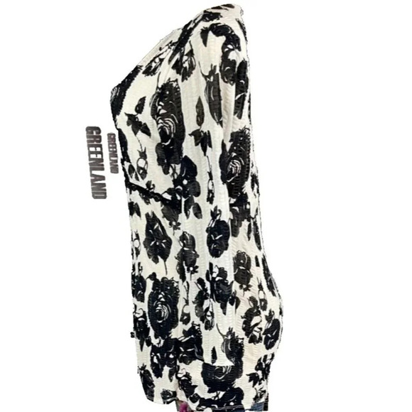 Nine West M Black-Cream Floral Print Faux Wrap Lined 3/4 Sheer Sleeve Blouse - Picture 5 of 6